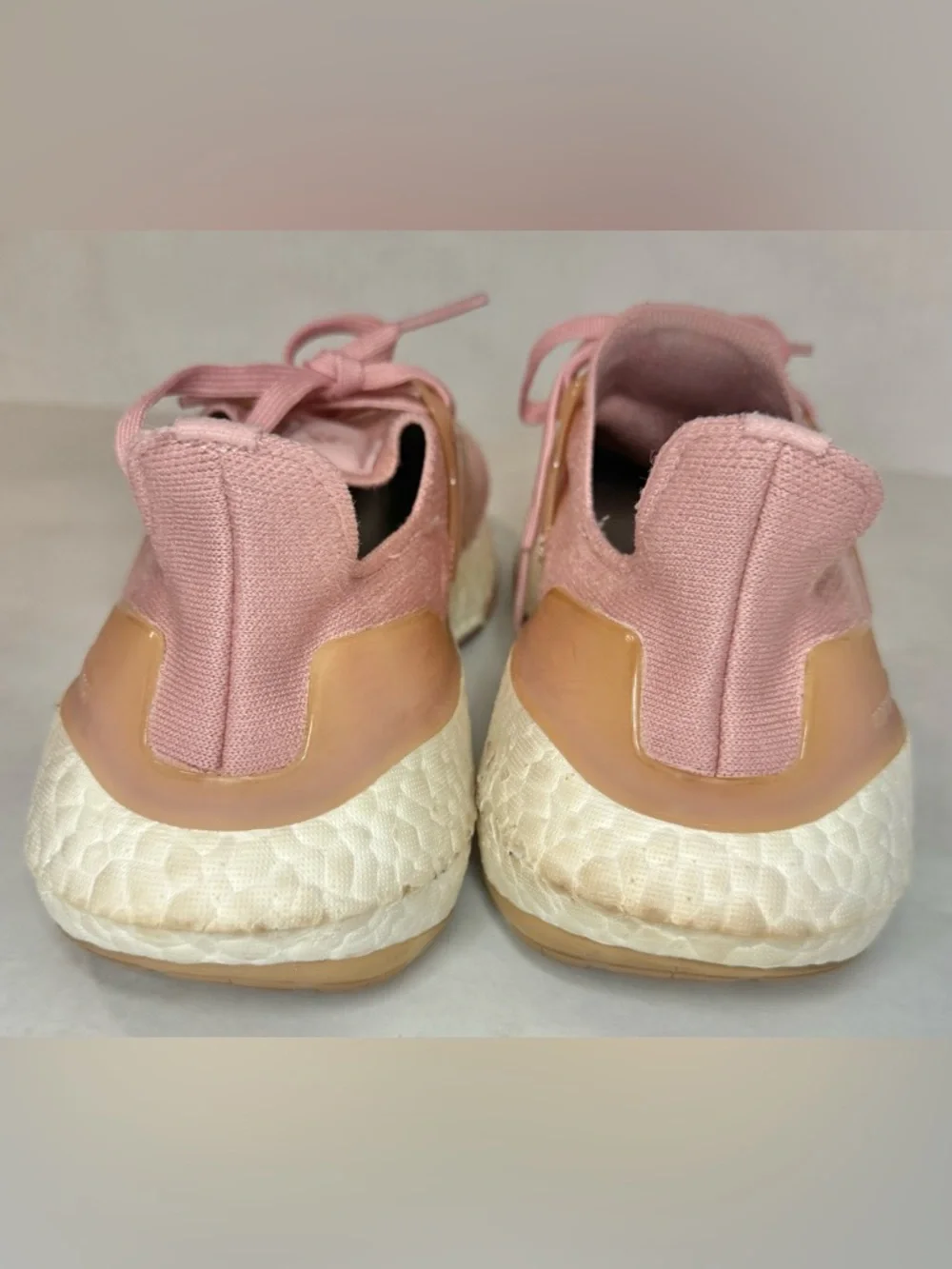 Adidas Women's Ultraboost 22 Running Shoe Wonder Mauve Size 9.5